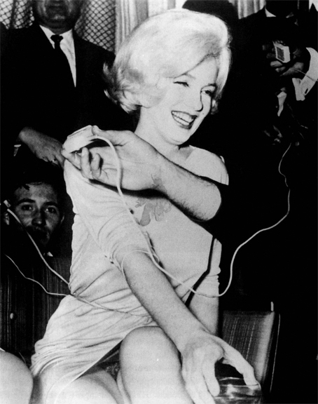 ﻿Cinco meses antes de morir Marilyn Monroe se enamoró de un director de cin...